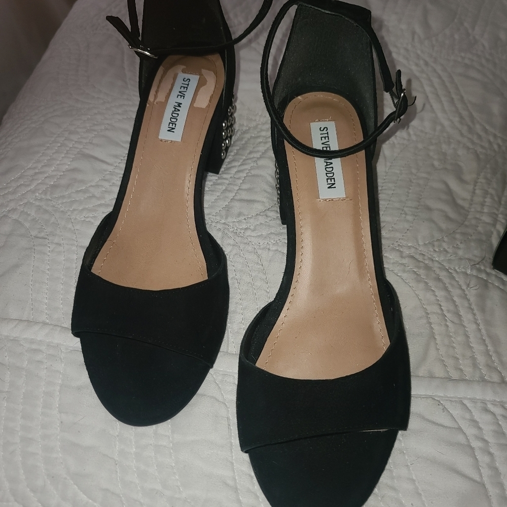 STEVE MADDEN STUDDED BLOCK HEEL BLACK SHOWS. 2.25 inch heel. NWOT. PERFECT CON - Picture 2 of 9